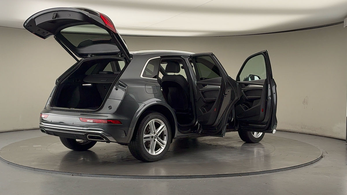 More views of Audi Q5