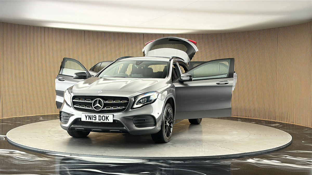 More views of Mercedes-Benz GLA