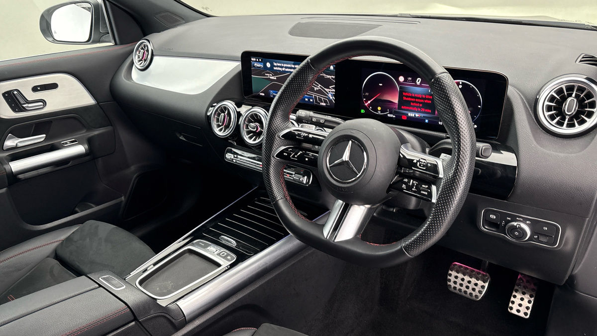 Mercedes-Benz GLA Image 5