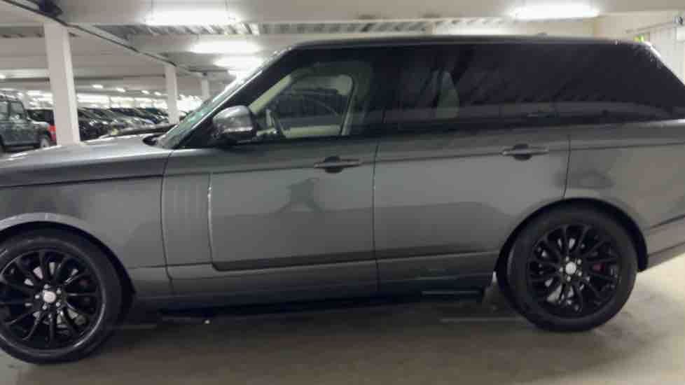 More views of Land Rover Range Rover