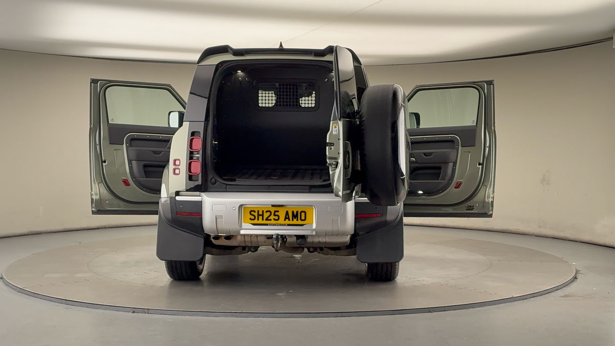 More views of Land Rover Defender 90