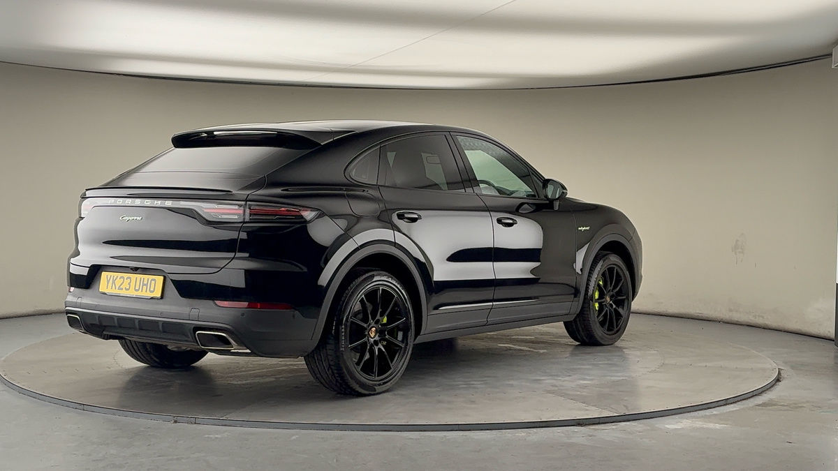 More views of Porsche Cayenne