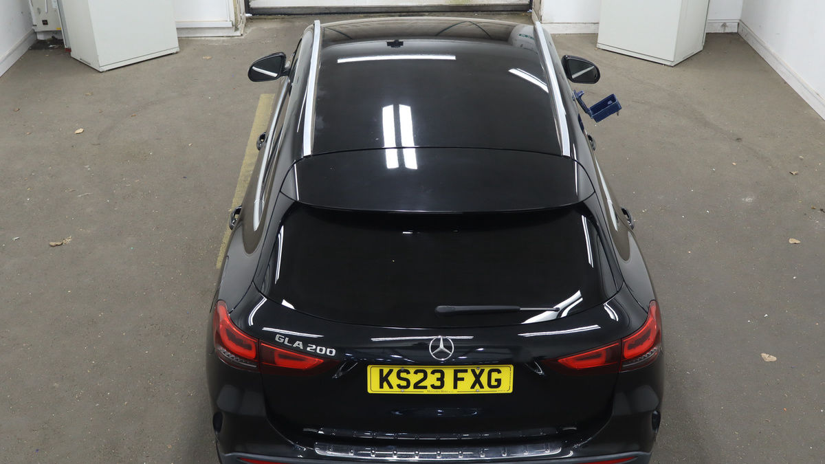 Mercedes-Benz GLA Image 8
