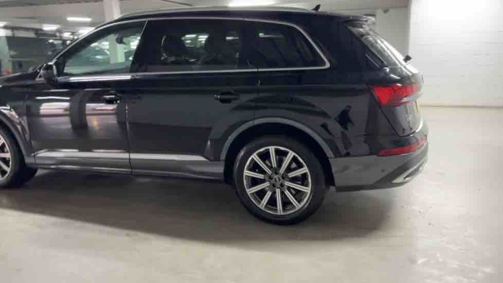 More views of Audi Q7