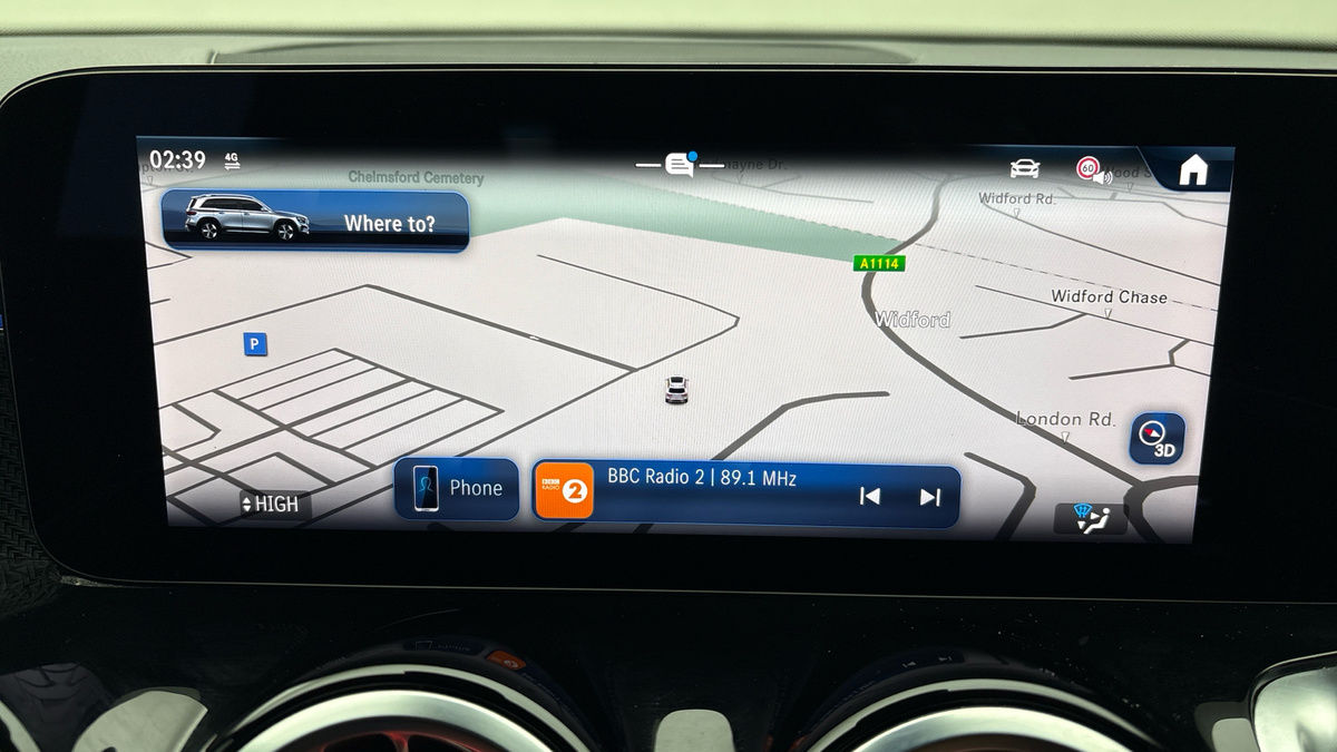 Mercedes-Benz GLB Image 17