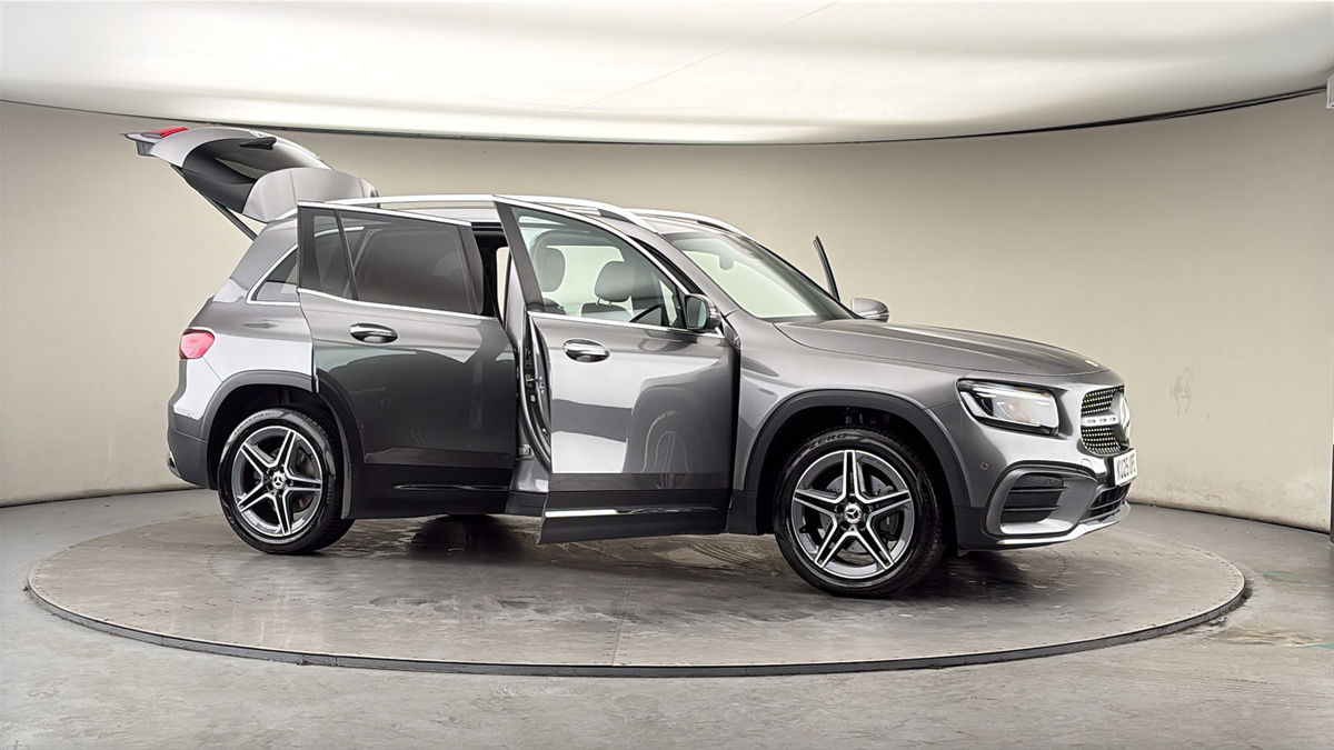 More views of Mercedes-Benz GLB