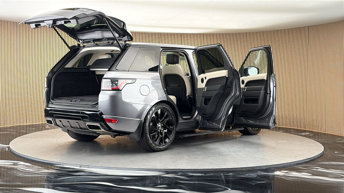 More views of Land Rover Range Rover Sport