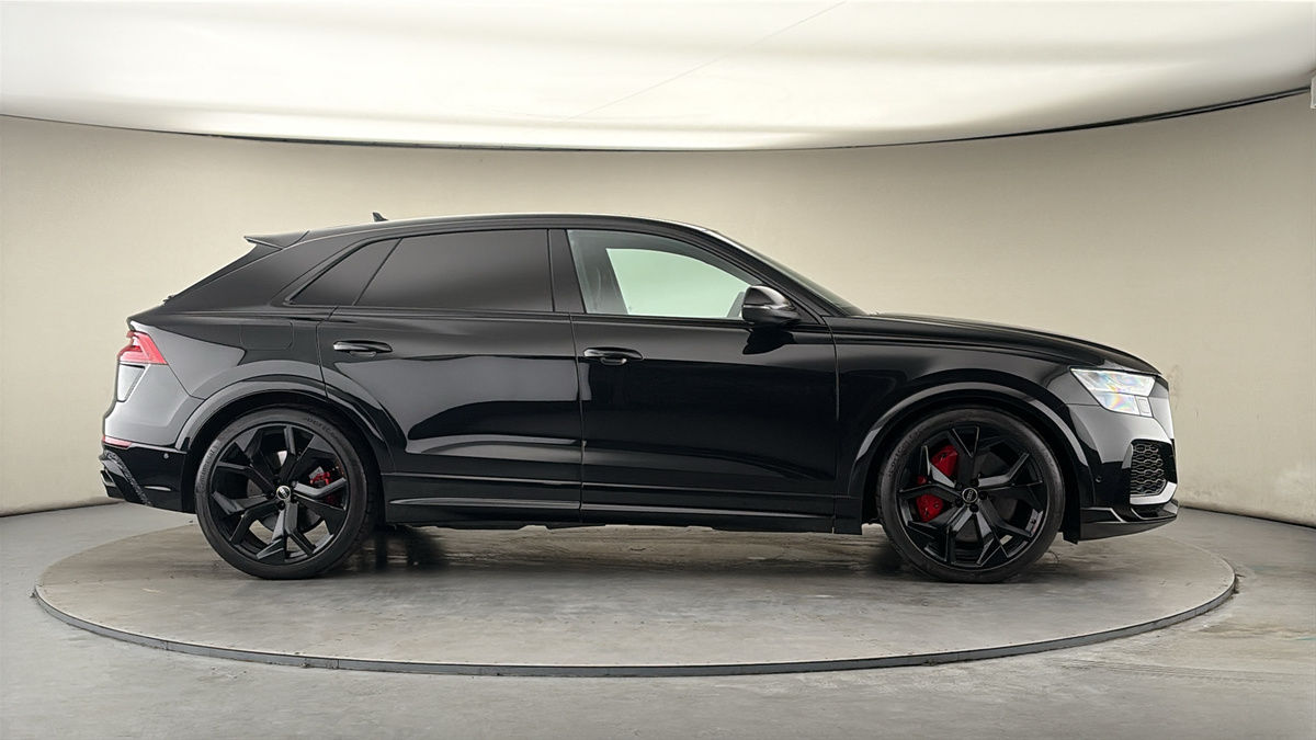 More views of Audi RSQ8