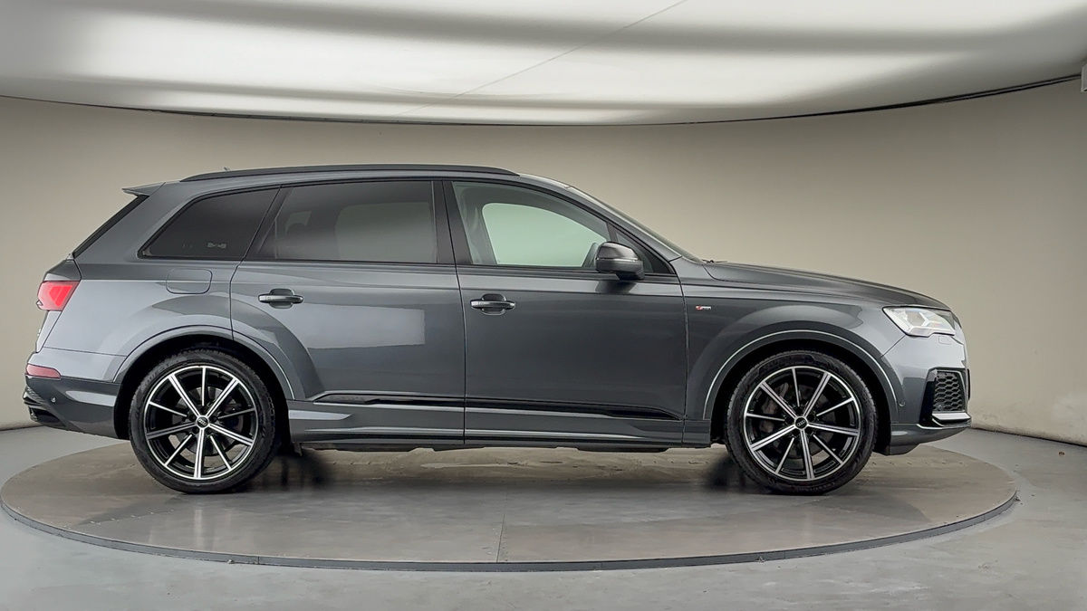 Audi Q7 Image 32