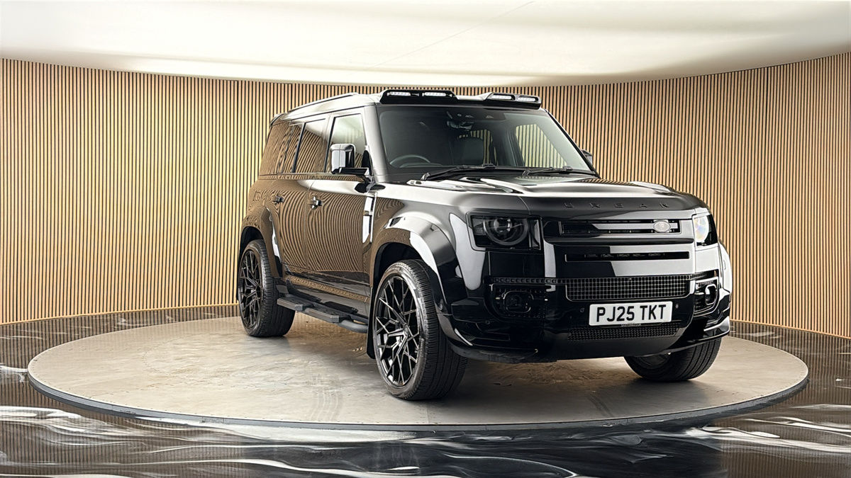 More views of Land Rover Defender 110
