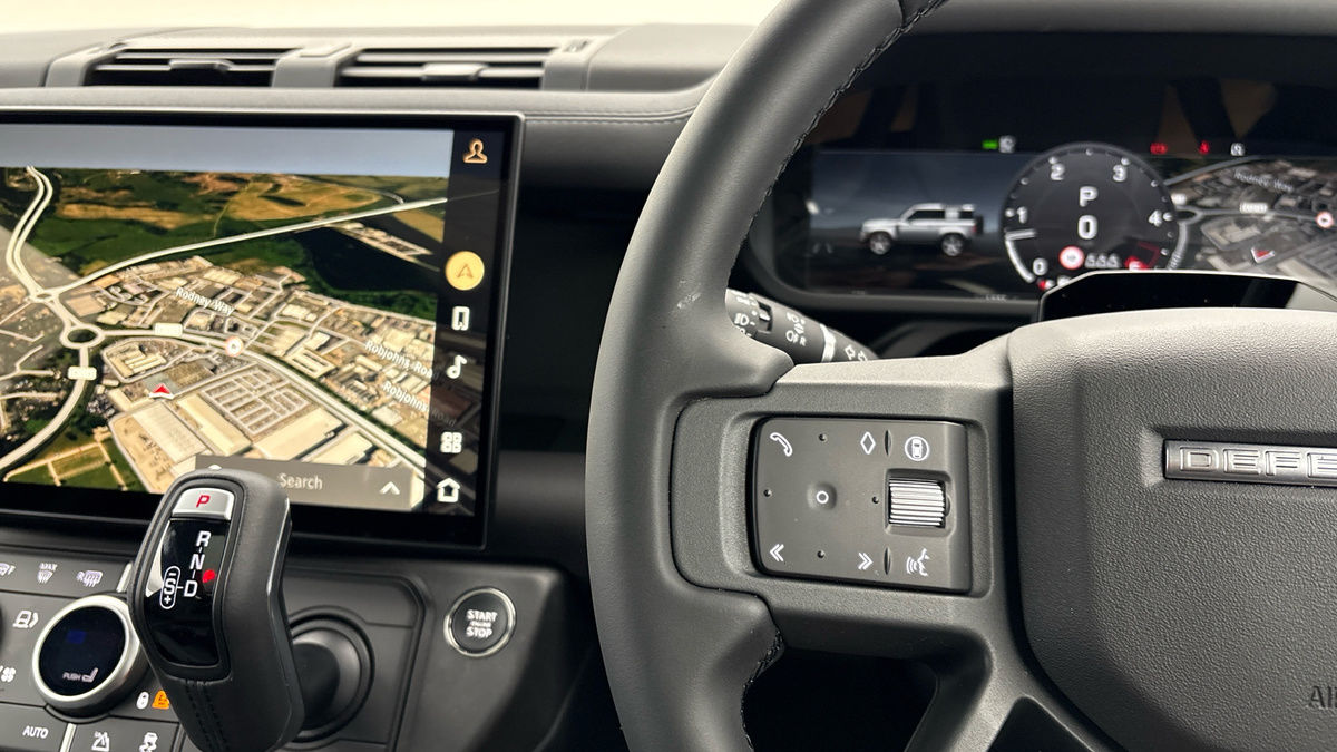 Land Rover Defender 90 Urban Image 13