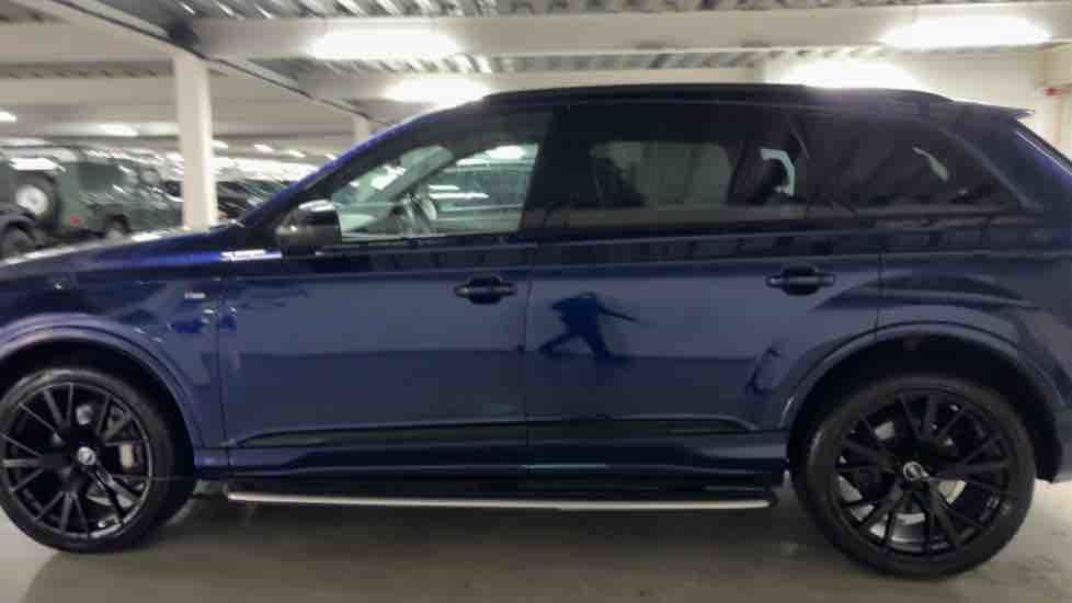 More views of Audi Q7