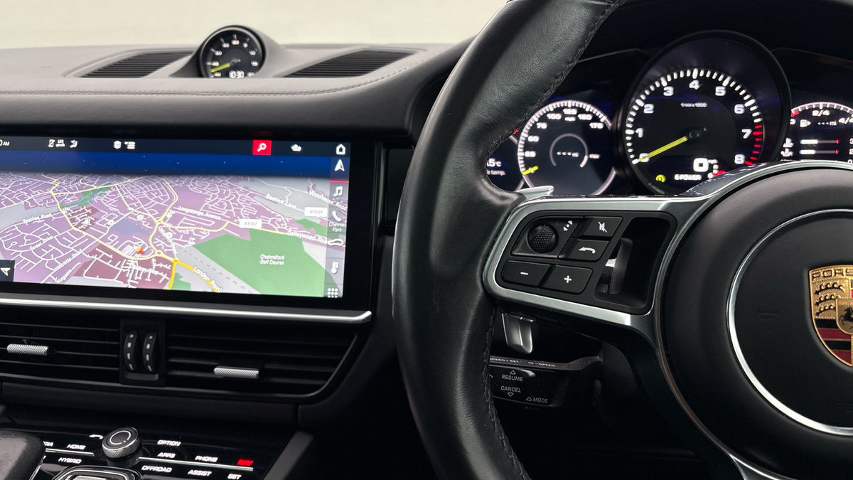 Porsche Cayenne Image 13