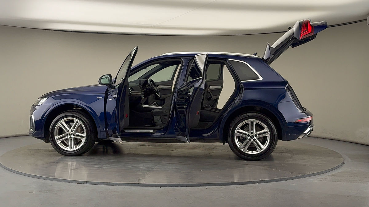 More views of Audi Q5