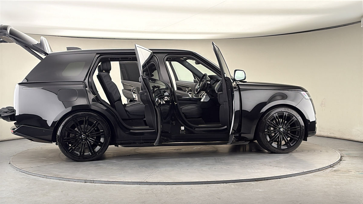 More views of Land Rover Range Rover