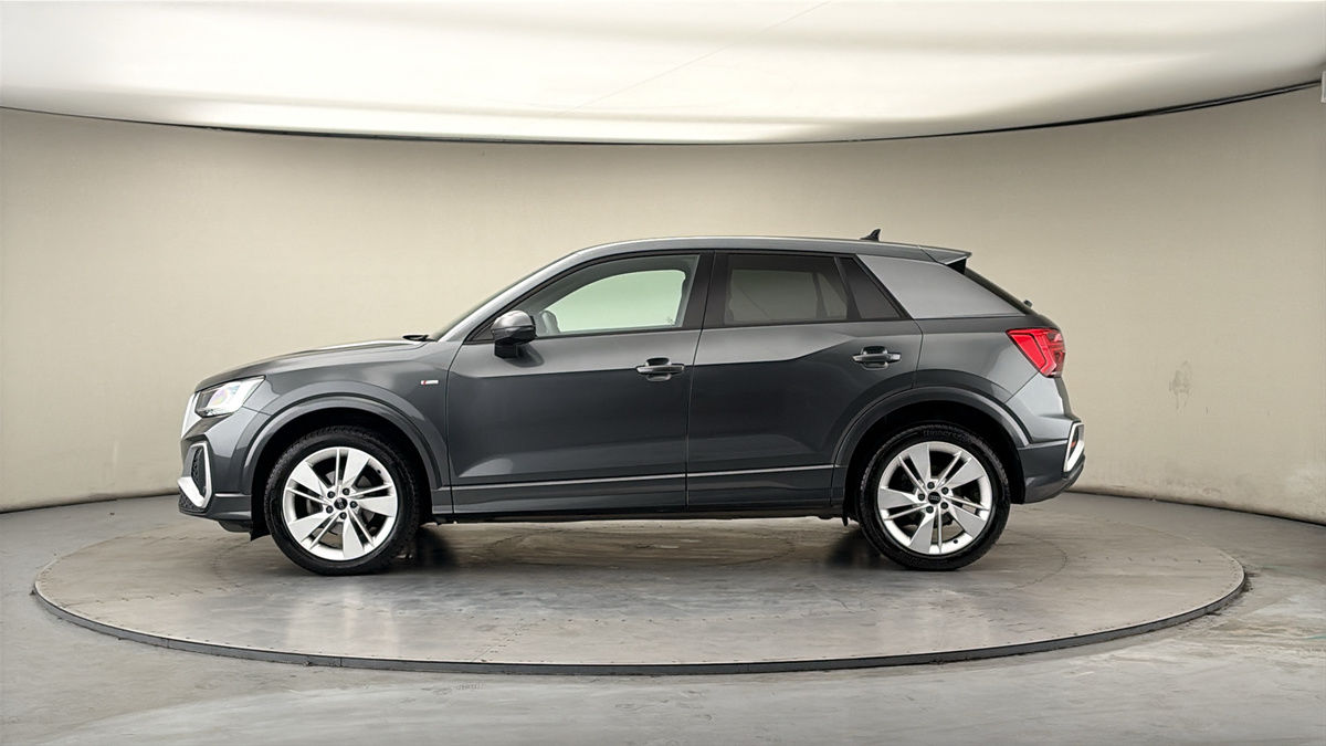 Audi Q2 Image 15