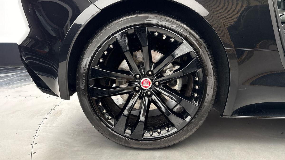 Jaguar F-Type Image 10