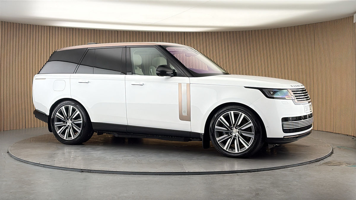 More views of Land Rover Range Rover