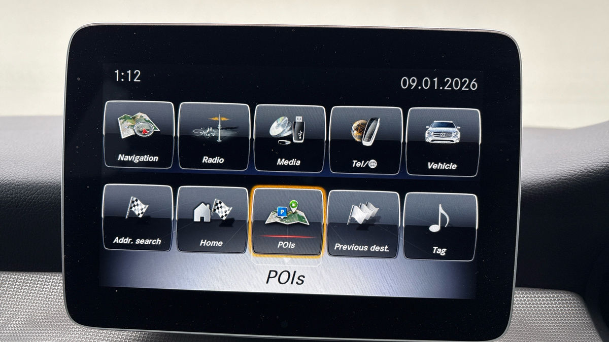 Mercedes-Benz GLA Image 17