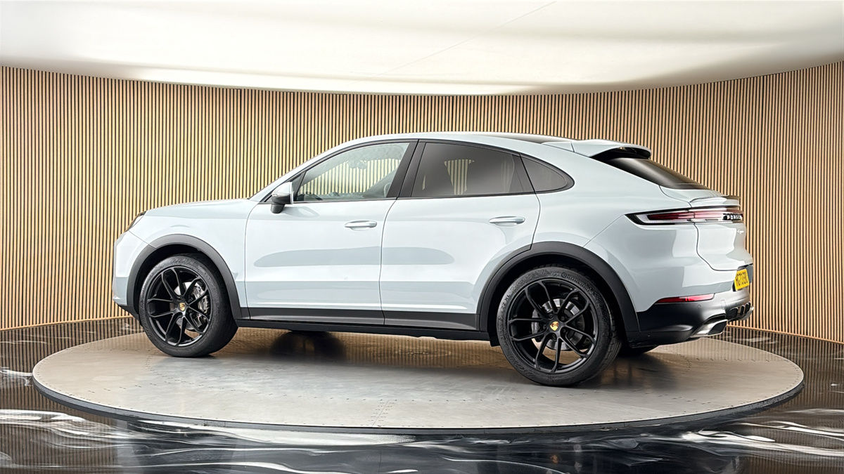 More views of Porsche Cayenne