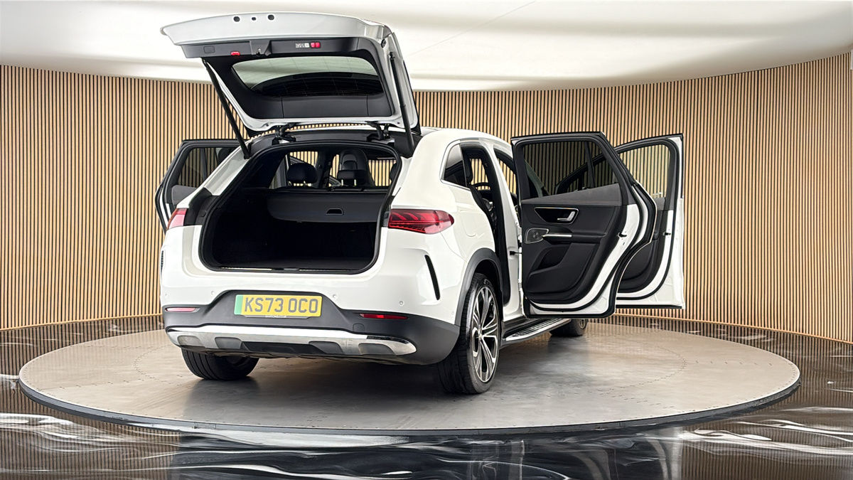 More views of Mercedes-Benz EQE