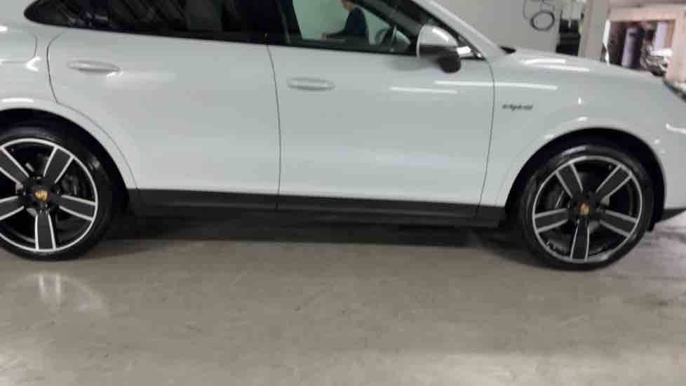 More views of Porsche Cayenne