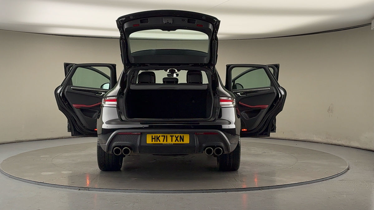 More views of Porsche Macan