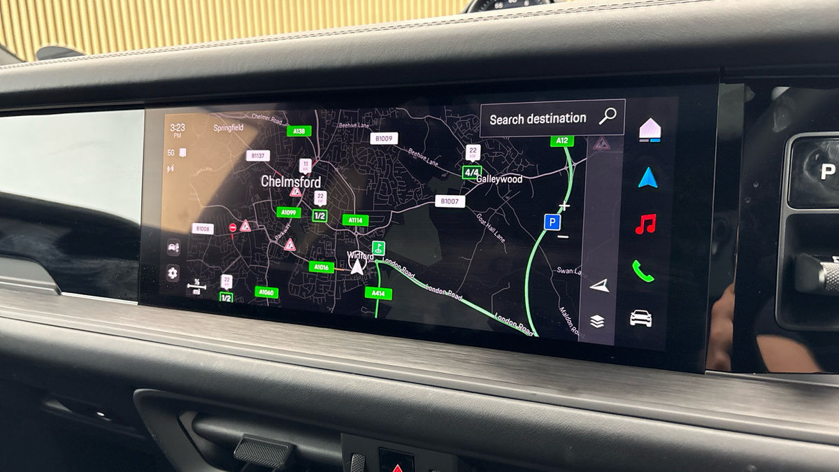 Porsche Cayenne Image 17