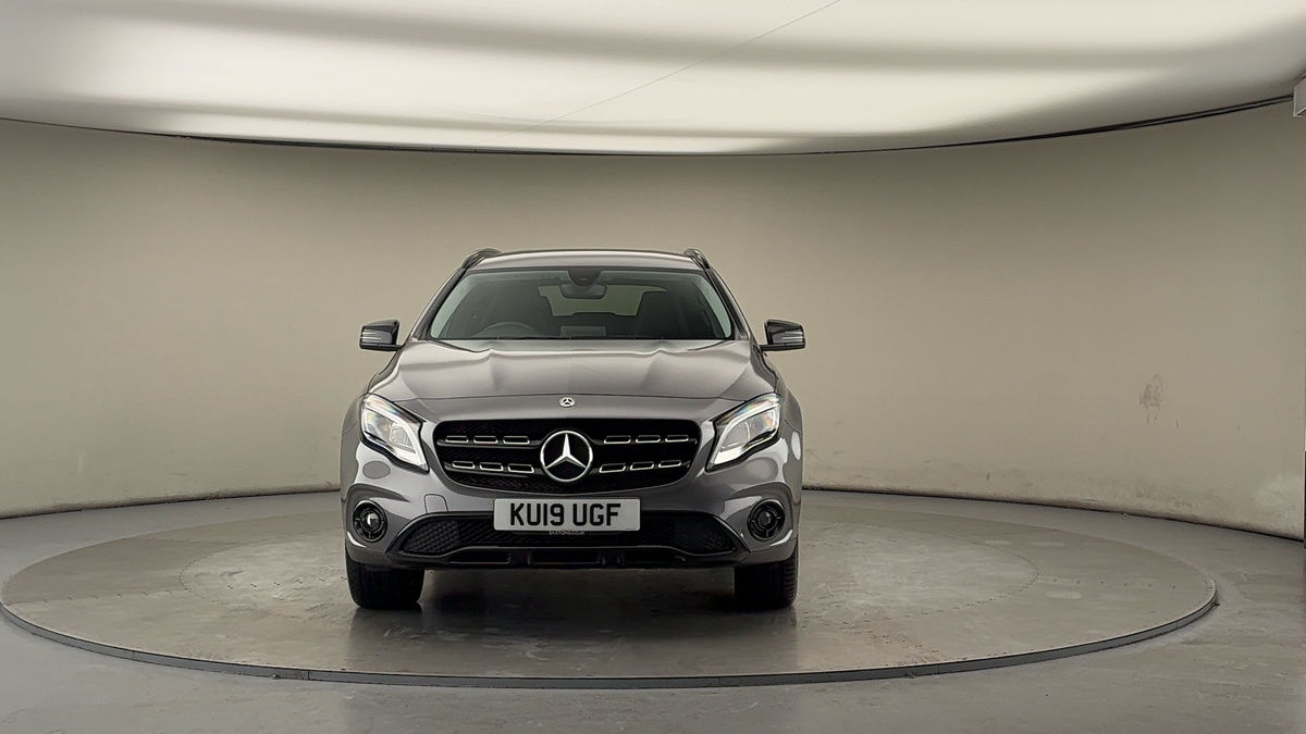 Mercedes-Benz GLA Image 3