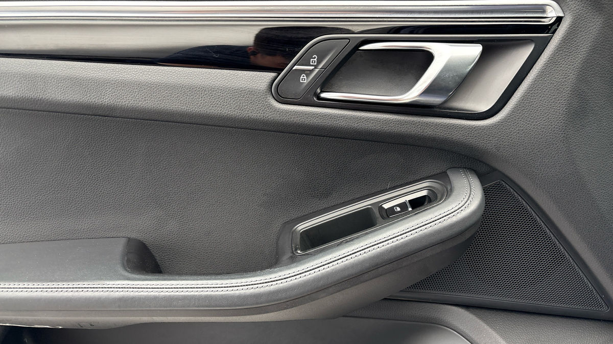 Porsche Macan Image 19