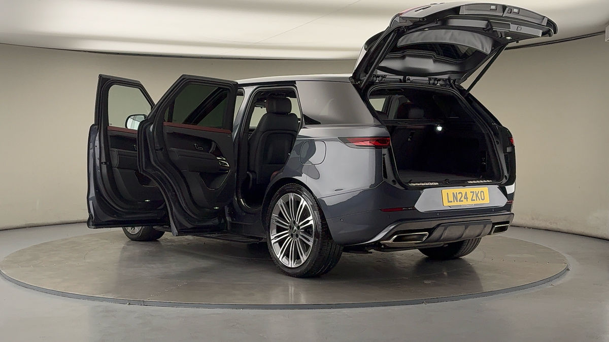 More views of Land Rover Range Rover Sport