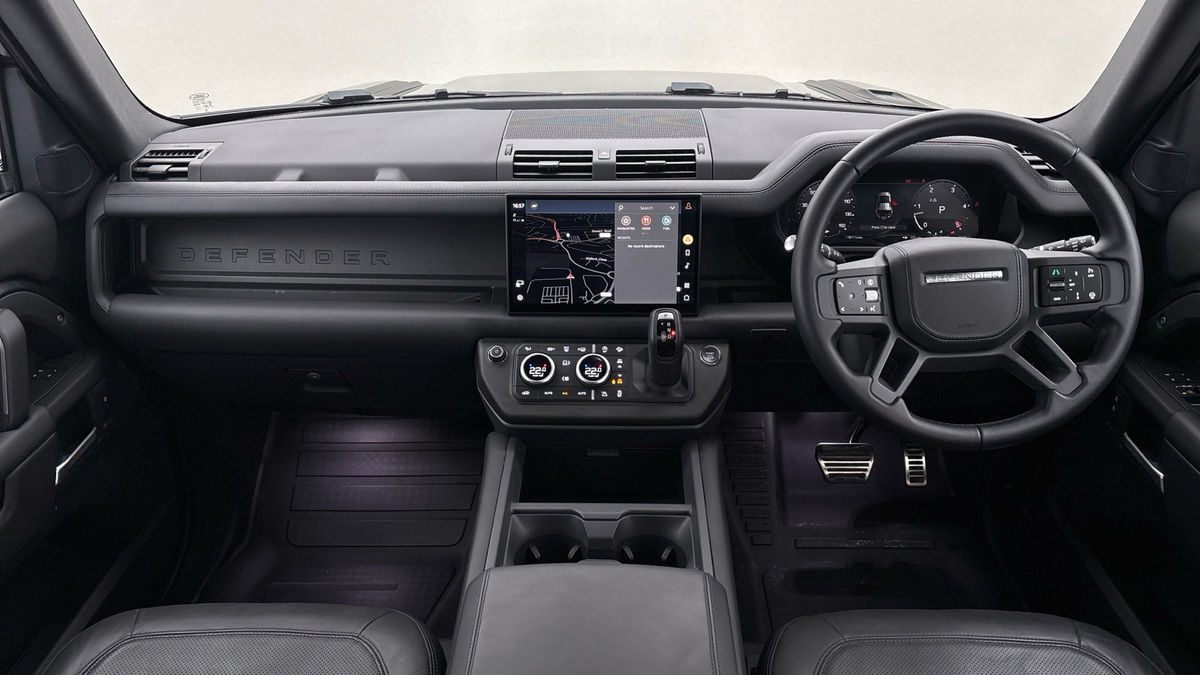 Land Rover Defender 110 Urban Image 12