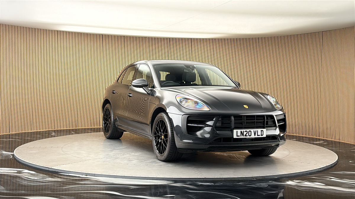 More views of Porsche Macan