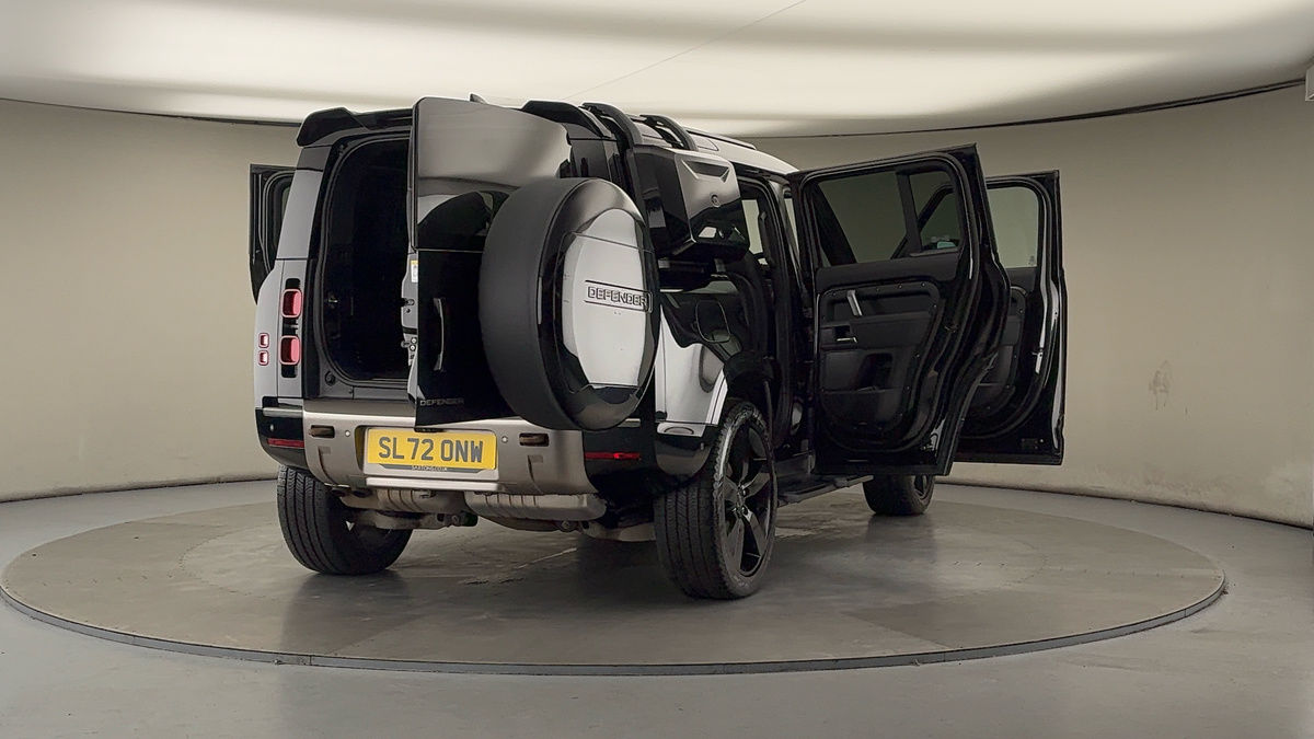 More views of Land Rover Defender 110