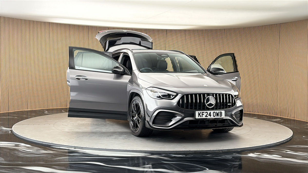 More views of Mercedes-Benz GLA