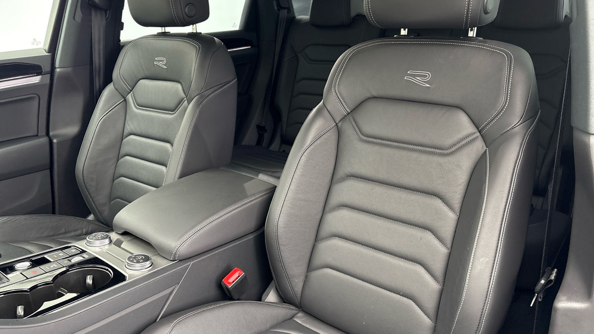 Volkswagen Touareg Image 7