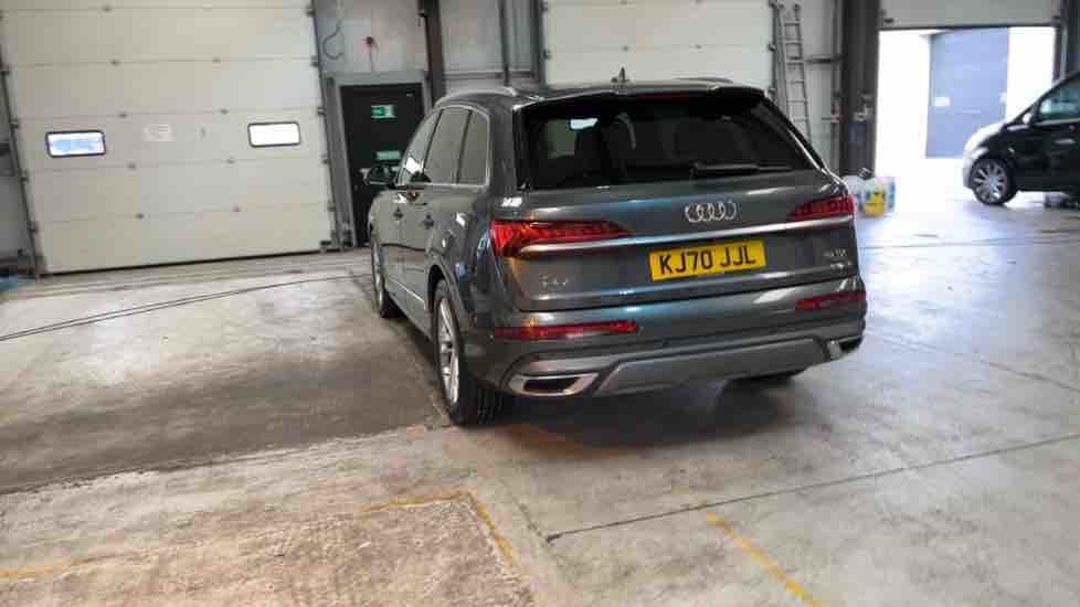 More views of Audi Q7