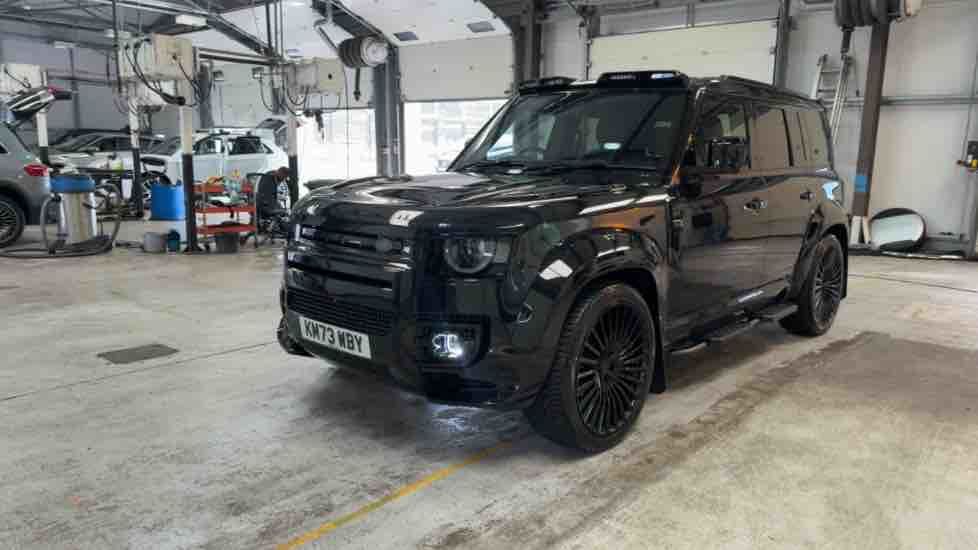 More views of Land Rover Defender 110