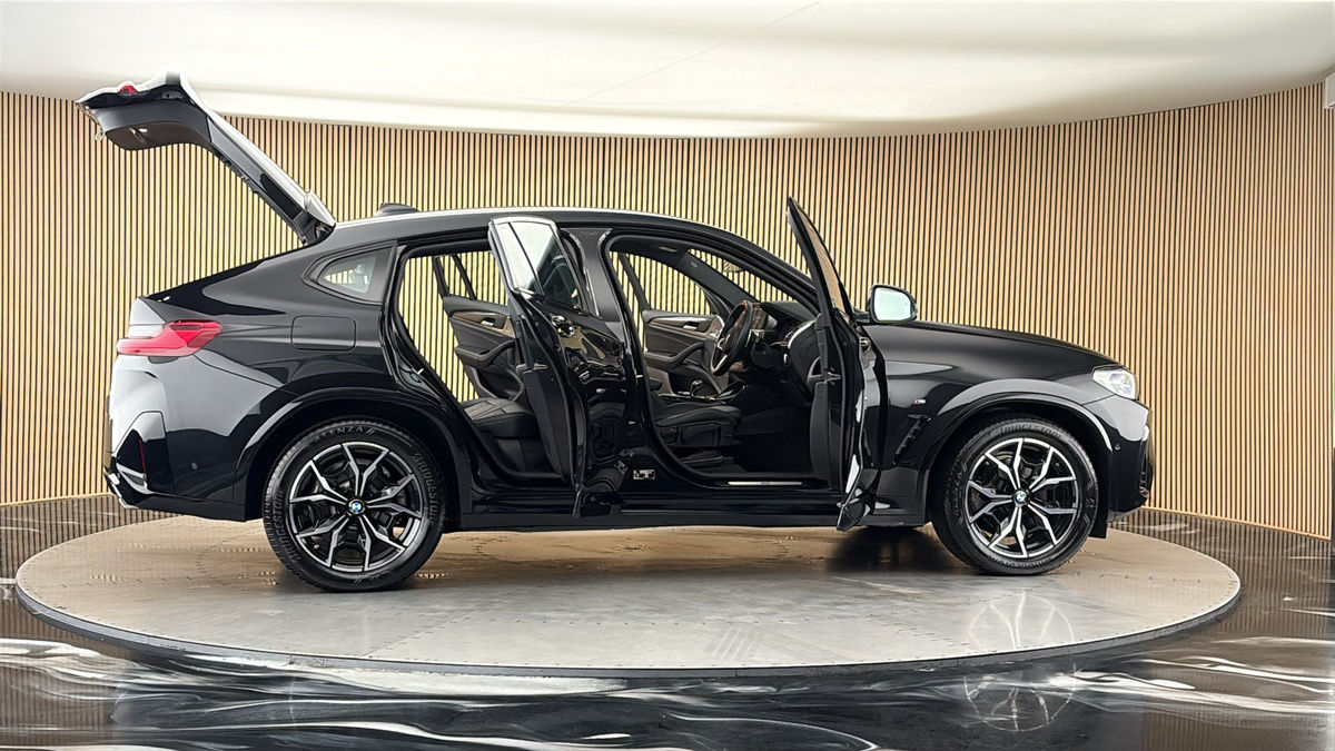 More views of BMW X4