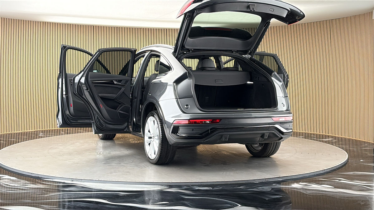 More views of Audi Q5