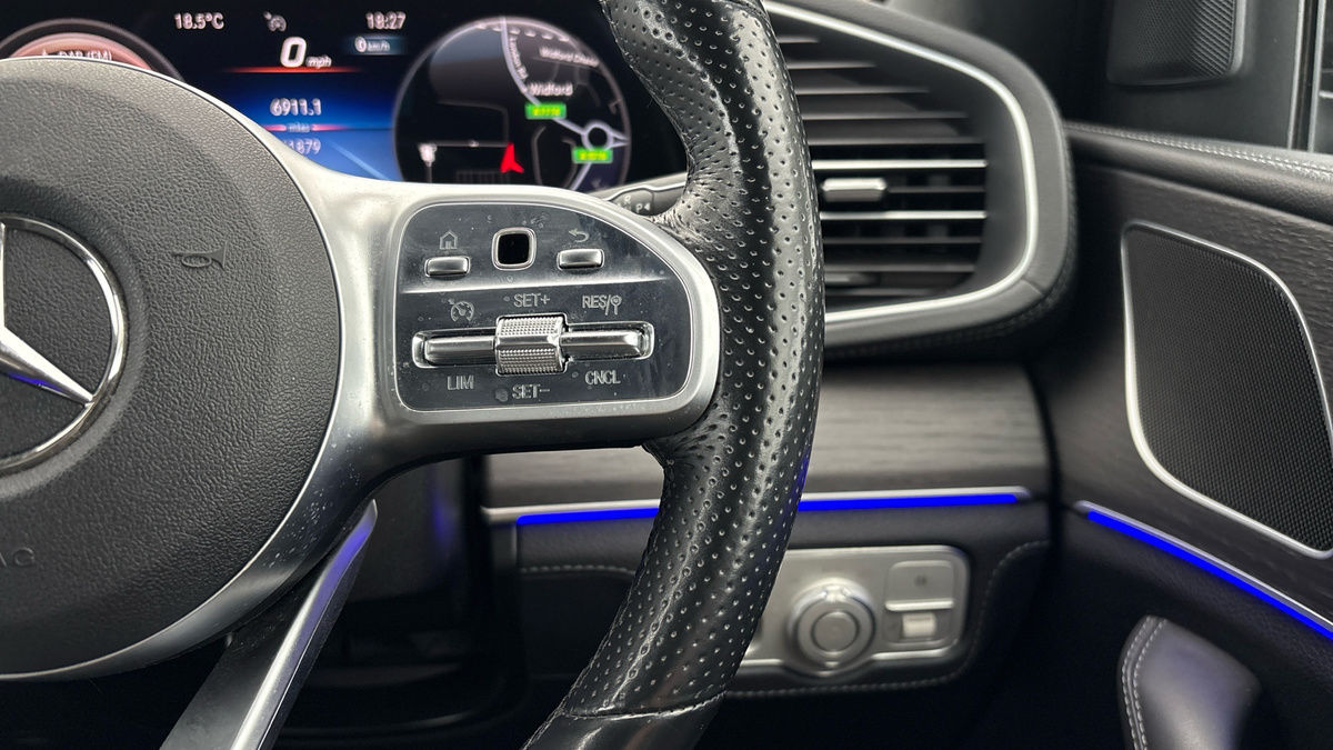 Mercedes-Benz GLE Image 14