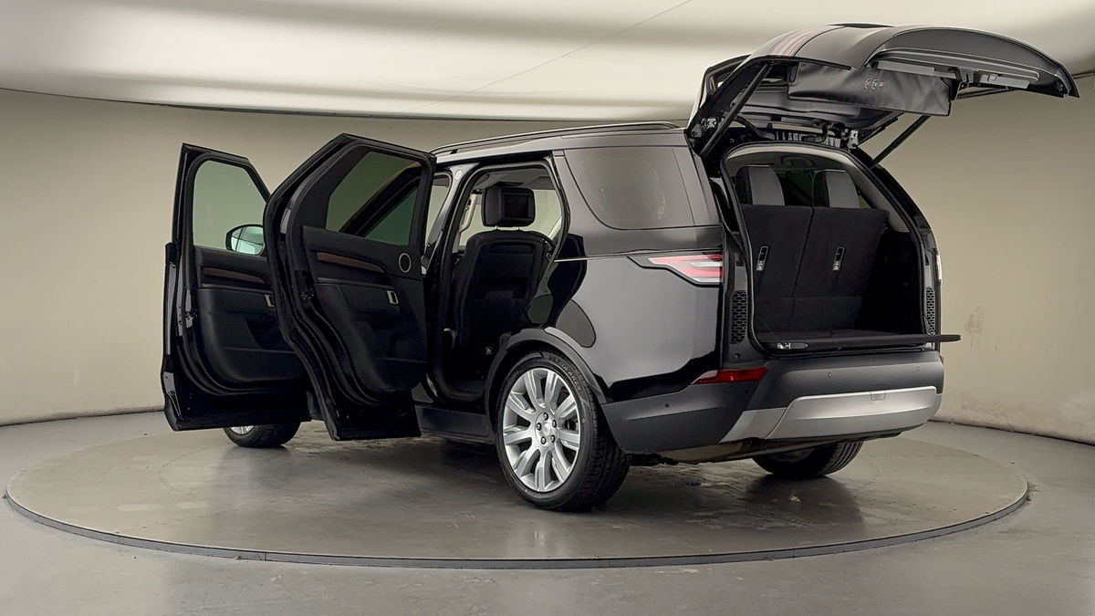 More views of Land Rover Discovery