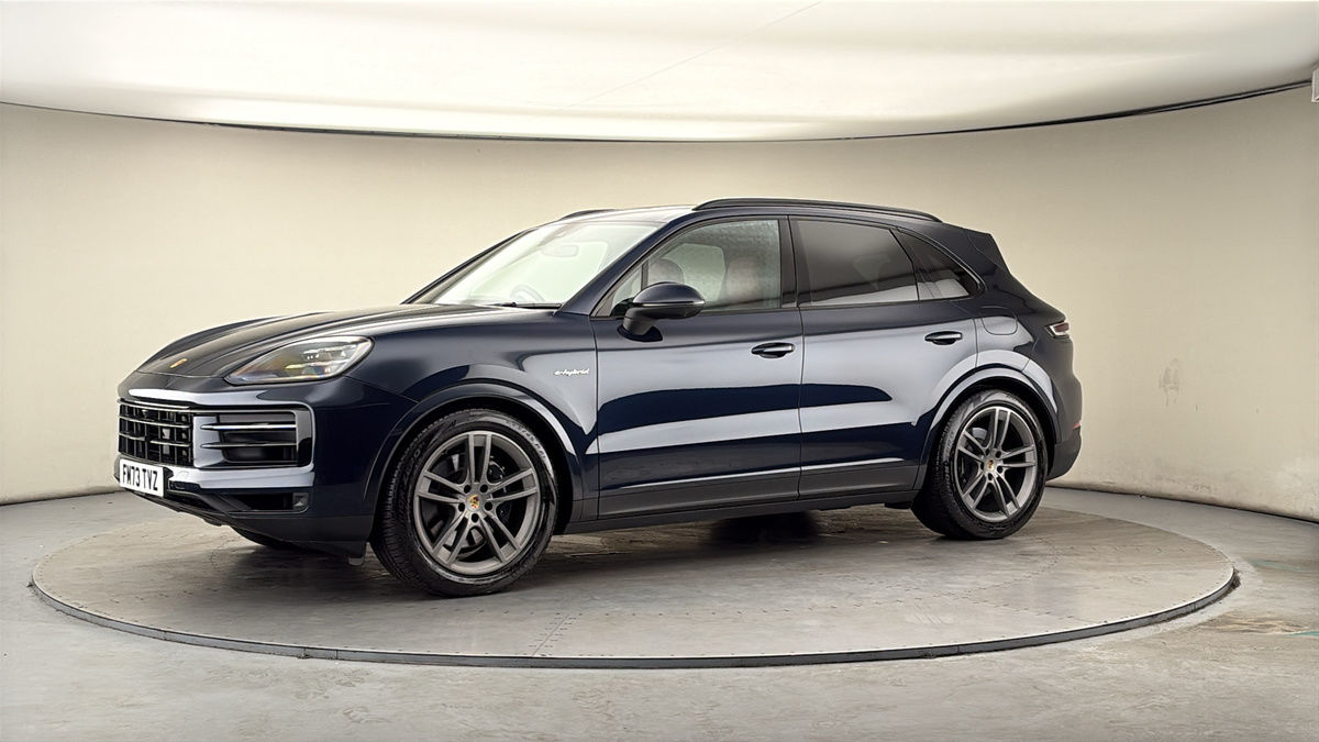 More views of Porsche Cayenne