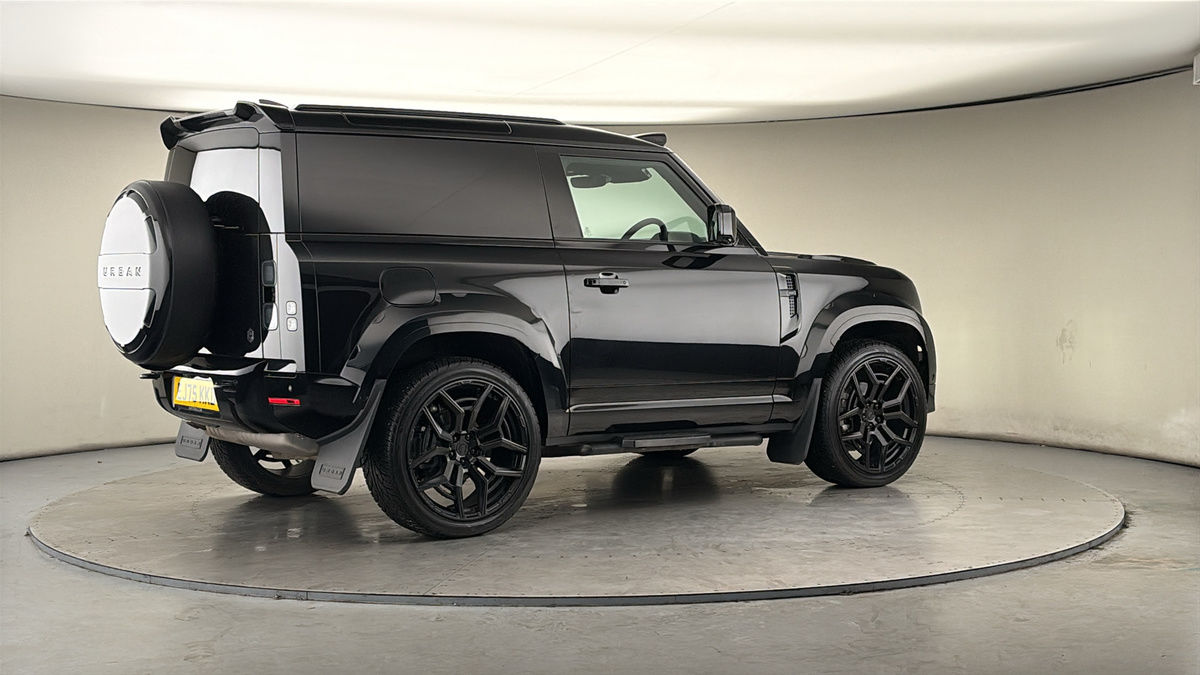 More views of Land Rover Defender 90