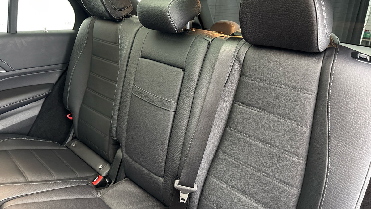 Mercedes-Benz GLE Image 8