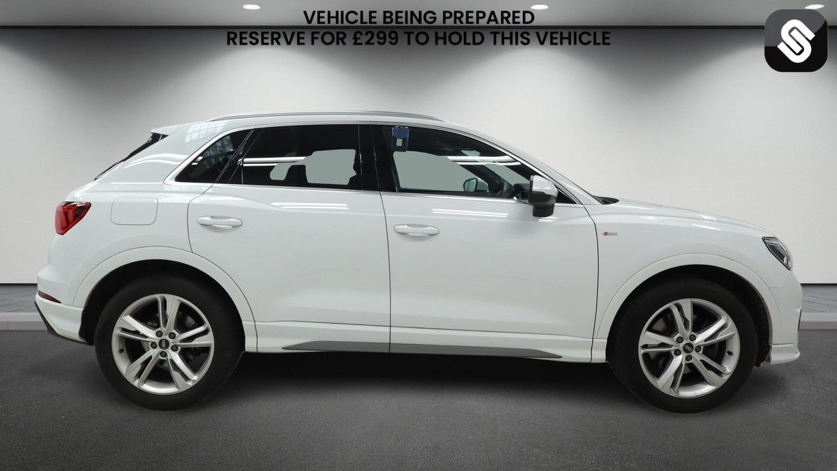 Audi Q3 Image 5