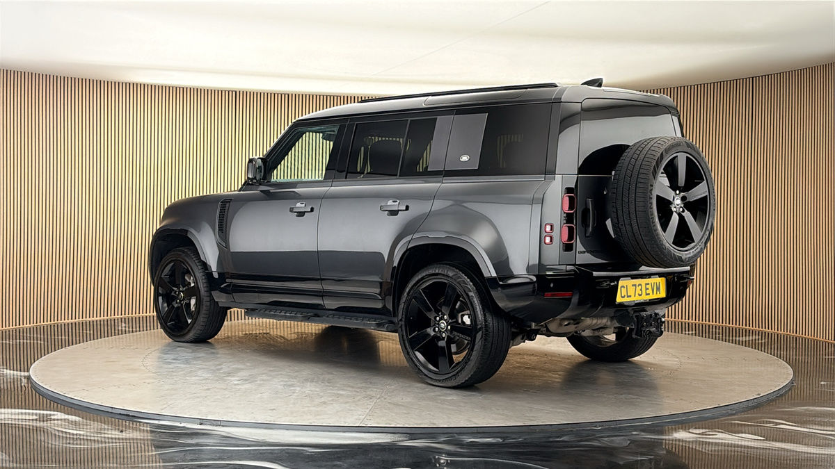 More views of Land Rover Defender 110