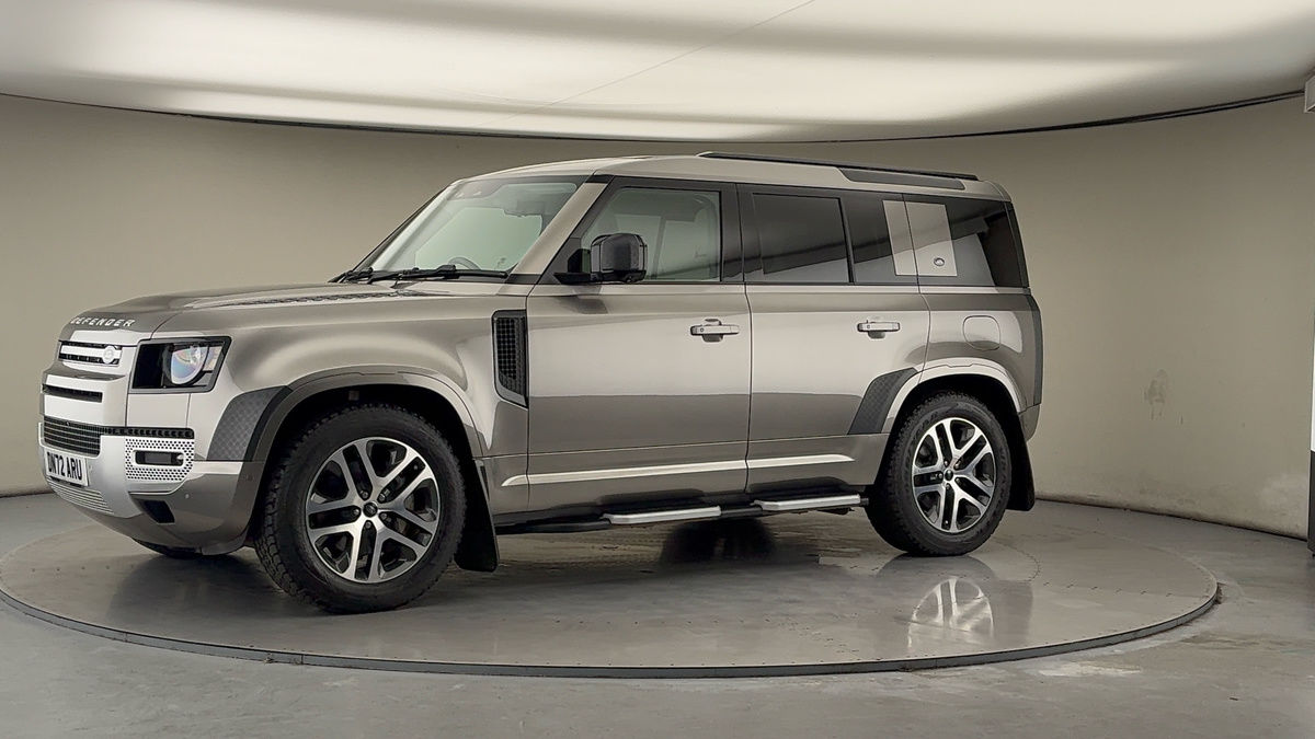 More views of Land Rover Defender 110