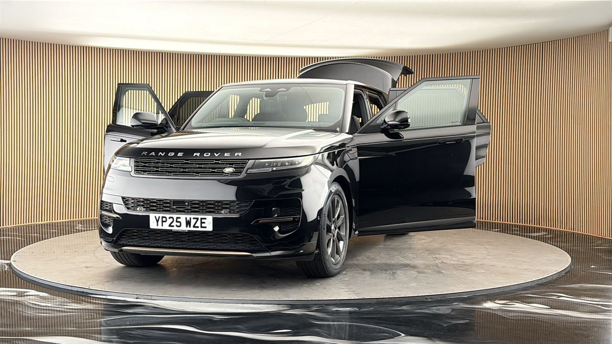 More views of Land Rover Range Rover Sport