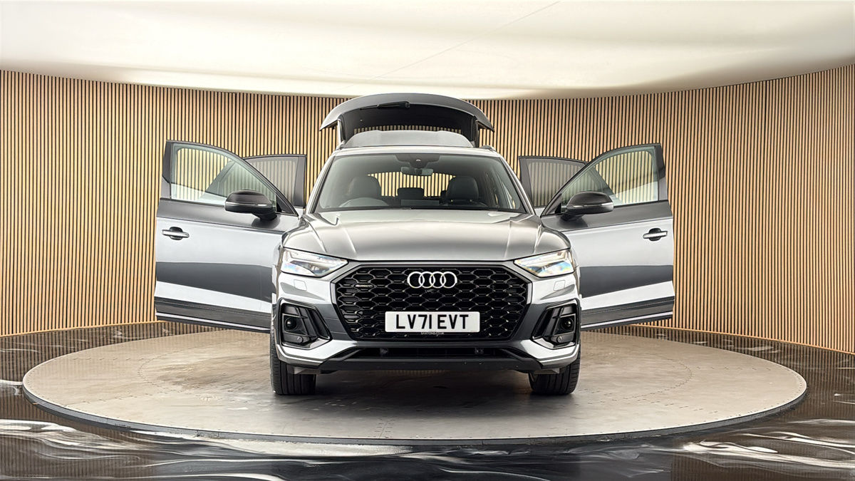 More views of Audi Q5